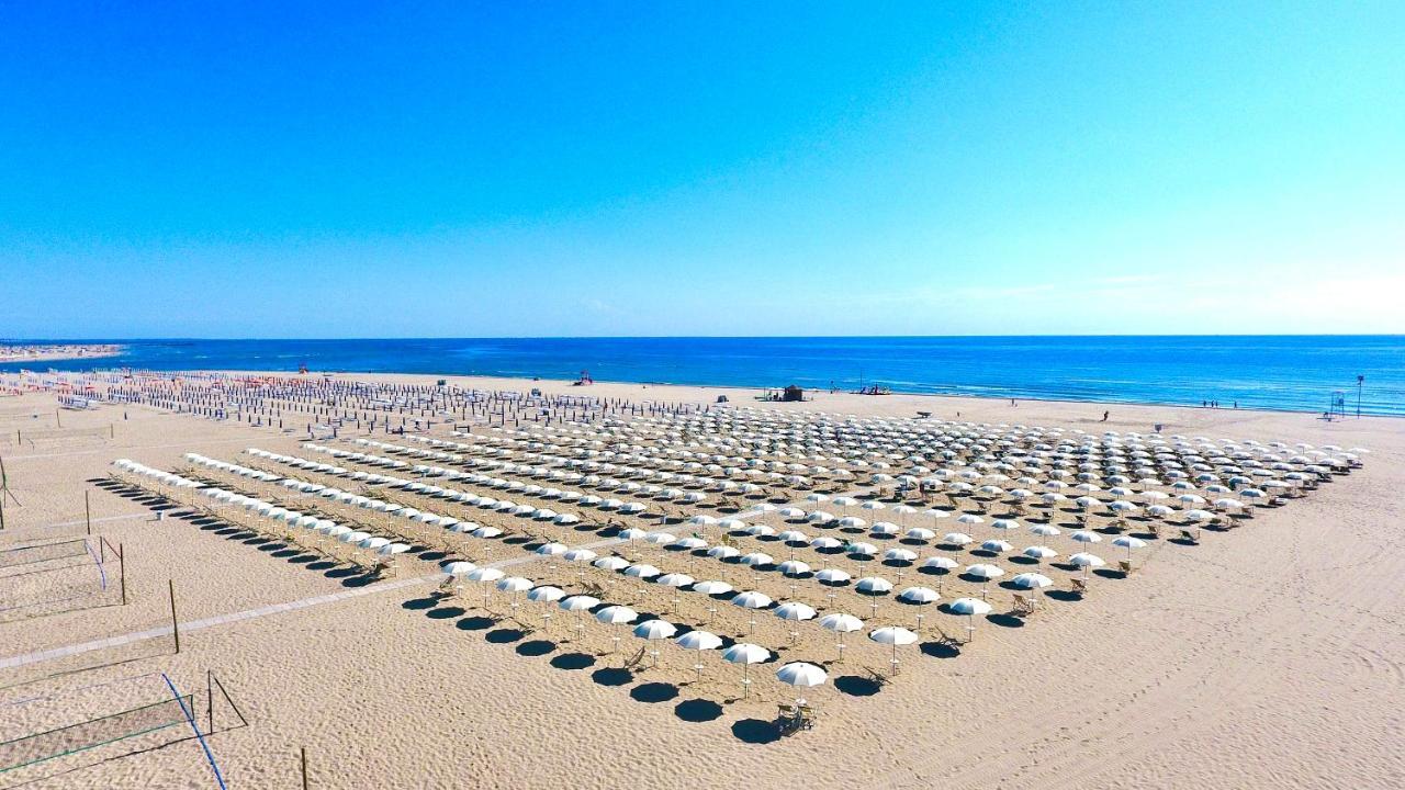 Dena Chalets - Lido Di Spina At The Beach Εξωτερικό φωτογραφία